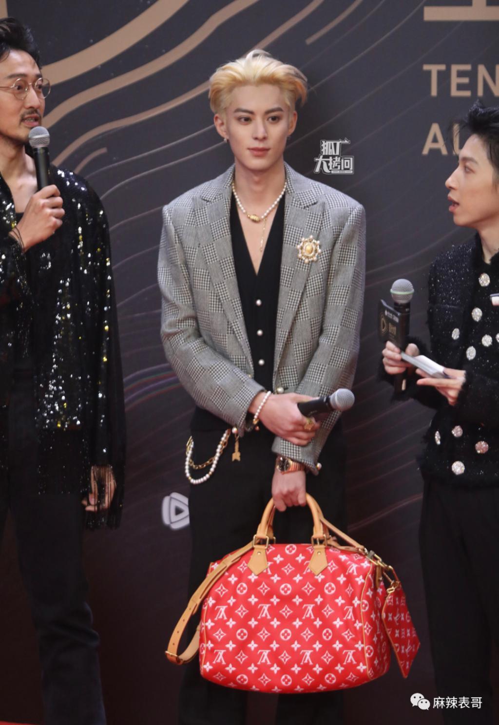 用力过猛的也太多了吧？