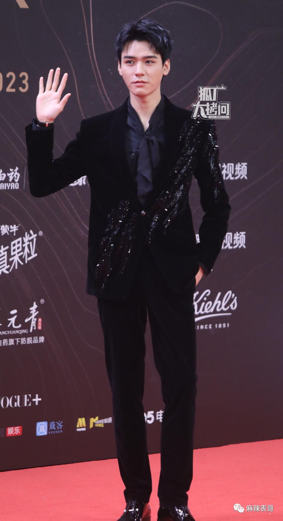 用力过猛的也太多了吧？