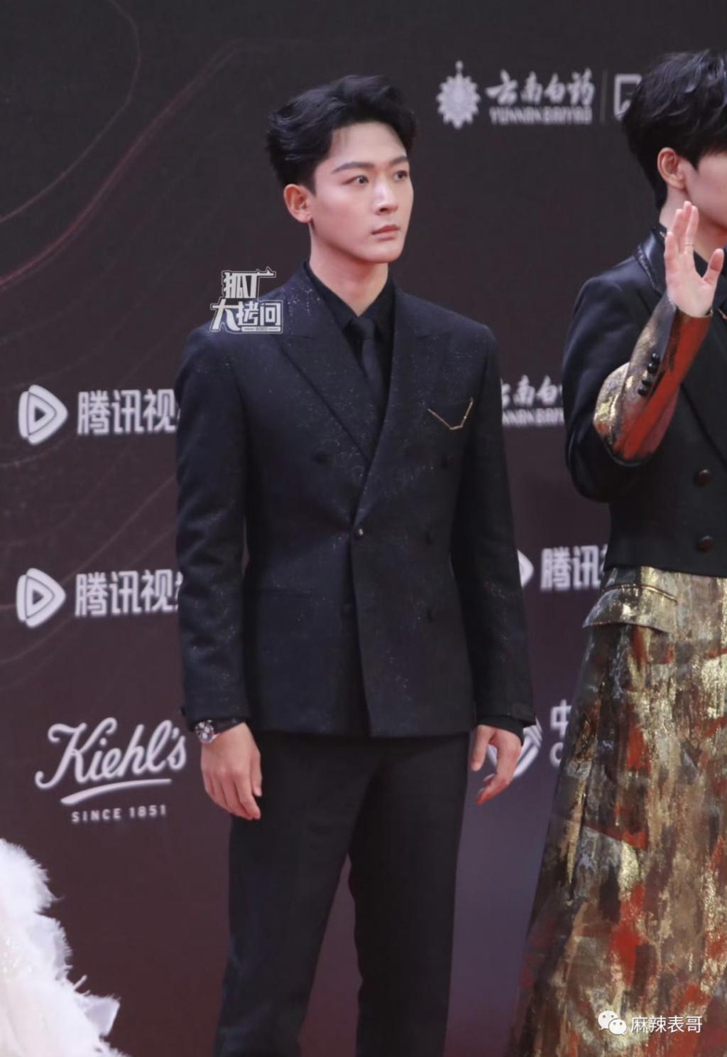 用力过猛的也太多了吧？