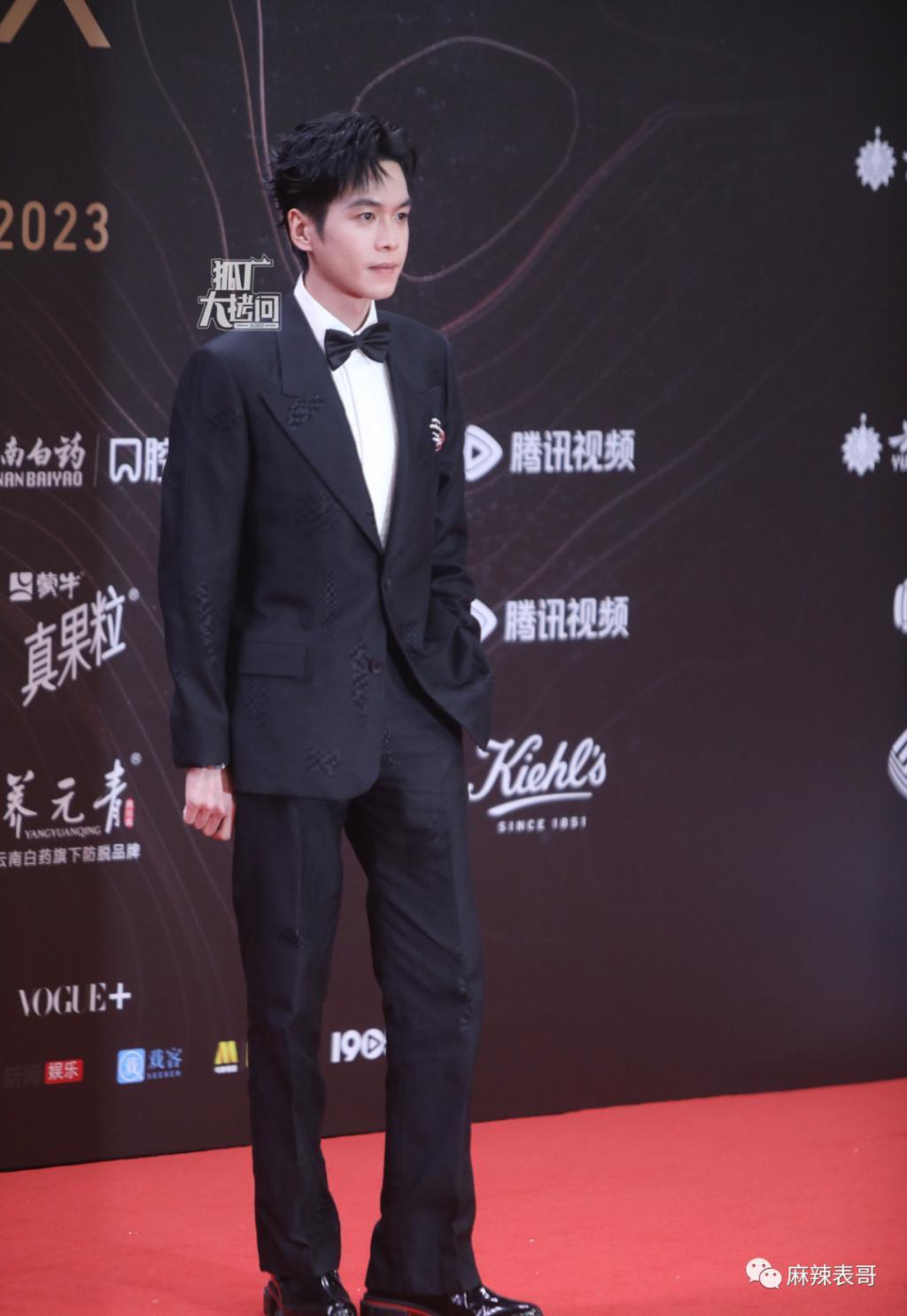 用力过猛的也太多了吧？