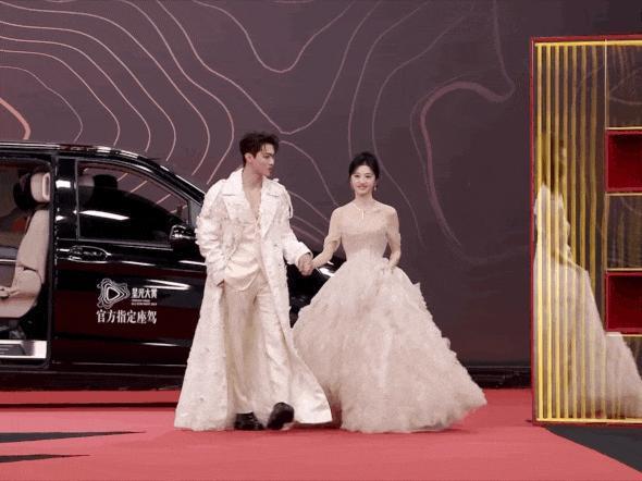 用力过猛的也太多了吧？