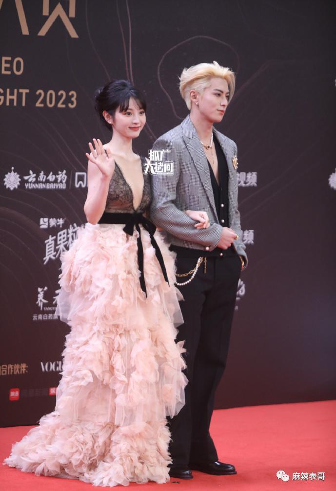 用力过猛的也太多了吧？