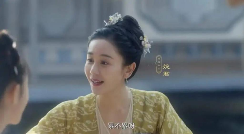 吵上热搜的杨幂赵丽颖，真该急了