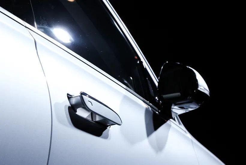 求求车企们了，把隐藏式门把手做成选配吧。。。