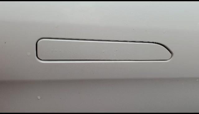 求求车企们了，把隐藏式门把手做成选配吧。。。