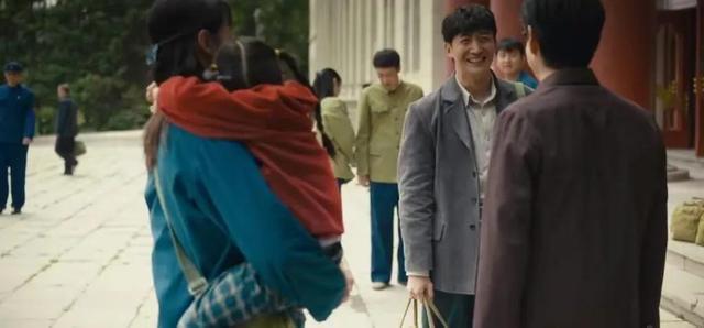 《人世间》周蓉：被两任老公背叛，一个让她痛恨、一个让她感恩