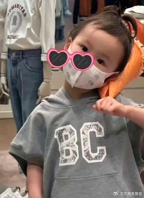 林峰女儿长相引争议！夫妻俩被质疑整容，对比照曝光