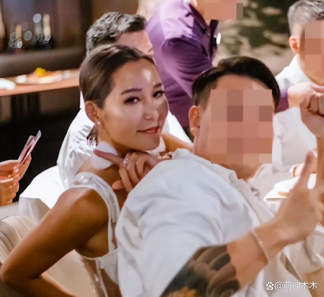 洗米华入狱小三生活滋润，甩卖八千万豪宅，装修充满情趣