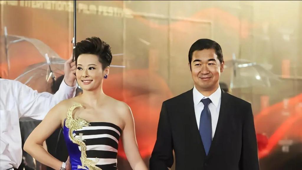 亿万富翁徐威：与袁立同居12年，后娶小20岁张怡宁
