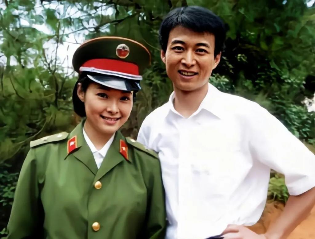 亿万富翁徐威：与袁立同居12年，后娶小20岁张怡宁