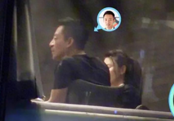汪小菲又被拍了！牵美女街头散步，离婚后新欢不断