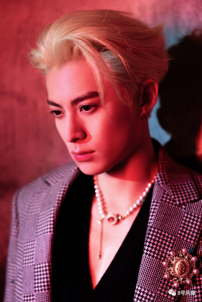 撞衫、炒CP、打瞌睡—明星修罗场真精彩！