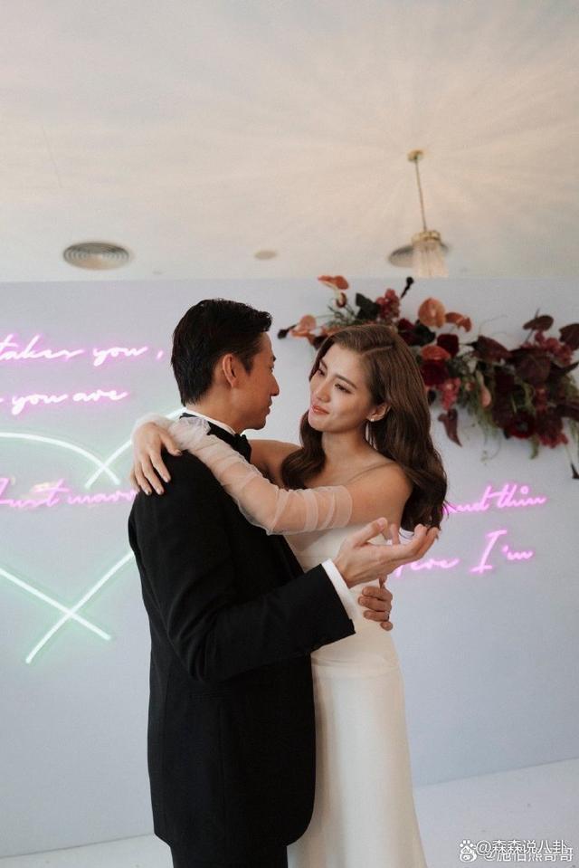 吴千语施伯雄官宣结婚！晒婚纱照撒狗粮，明年将举行婚礼