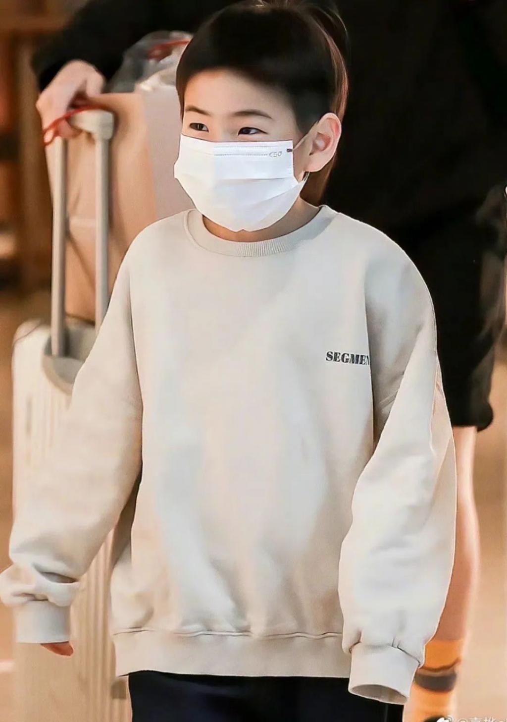 还记得Ella的儿子吗？小孩哥原来是个搞笑男？