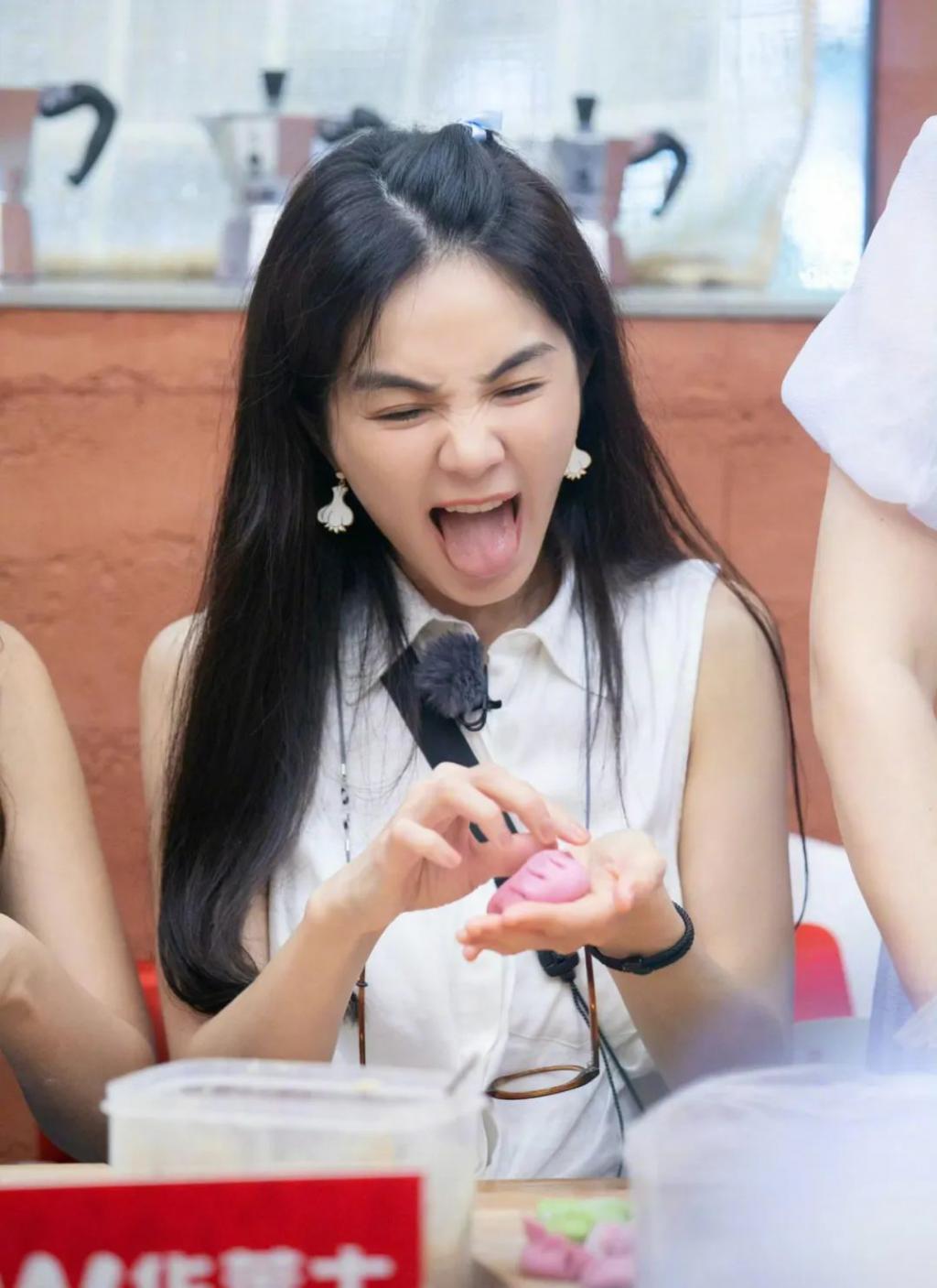 还记得Ella的儿子吗？小孩哥原来是个搞笑男？