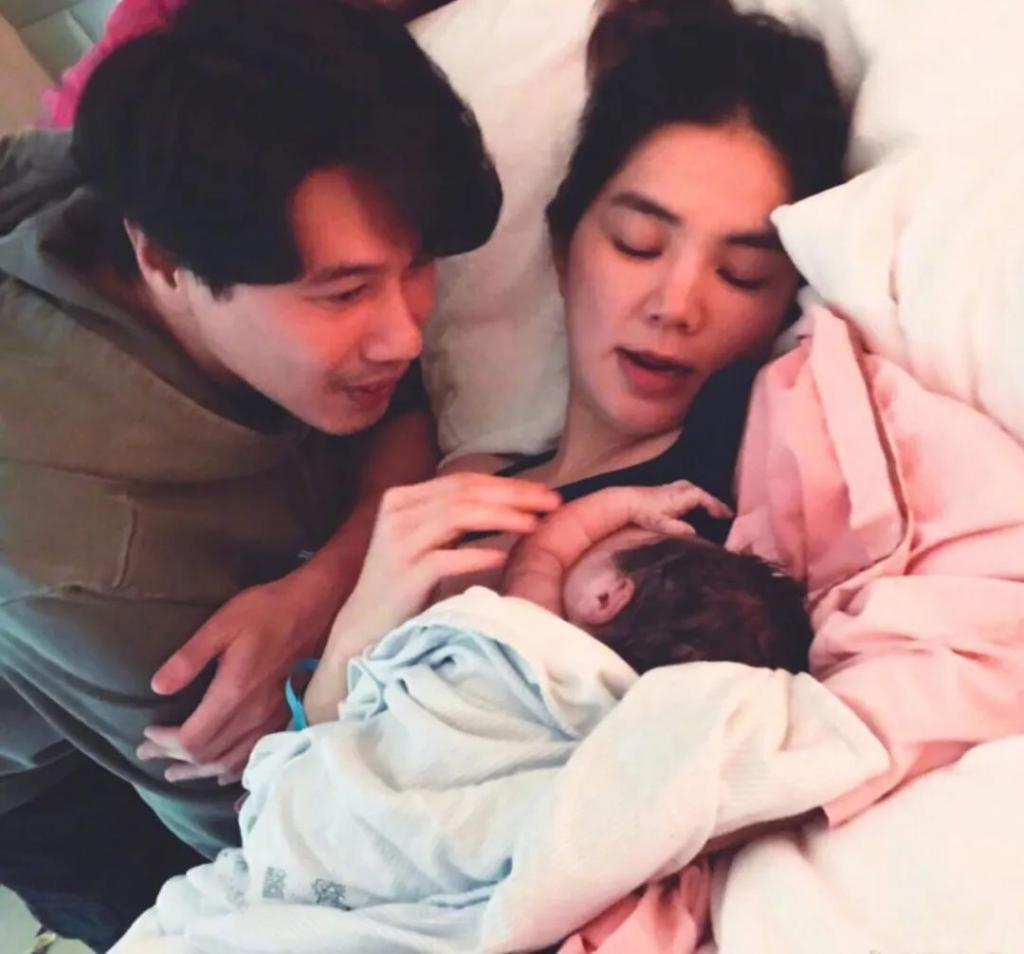 还记得Ella的儿子吗？小孩哥原来是个搞笑男？