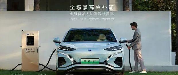 2023，中国车企卷死特斯拉