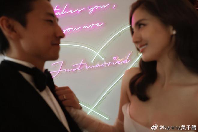 吴千语晒照官宣结婚 与老公甜蜜拥吻