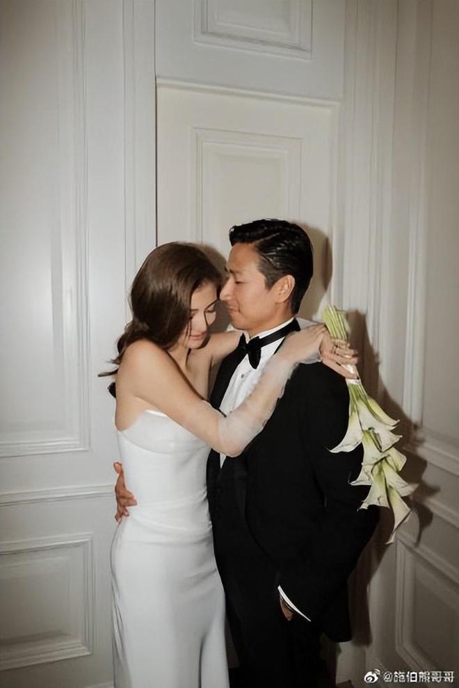 吴千语晒照官宣结婚 与老公甜蜜拥吻