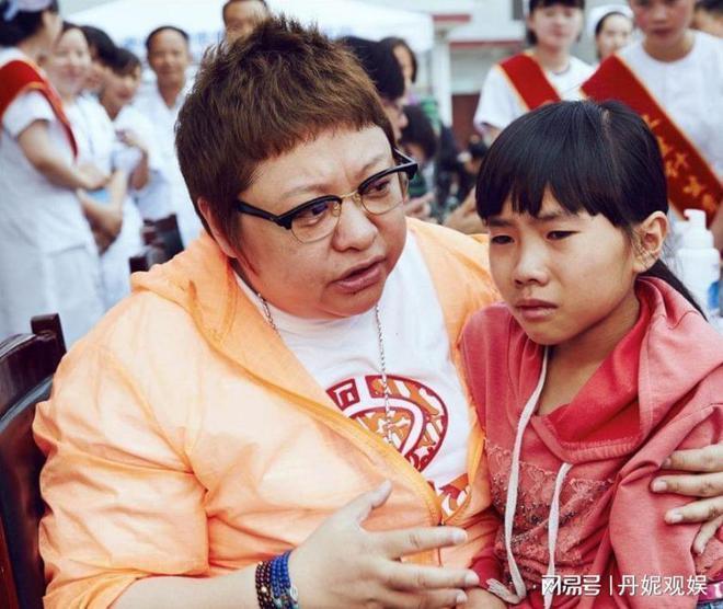 被实名举报假慈善的韩红,再次打脸举报者