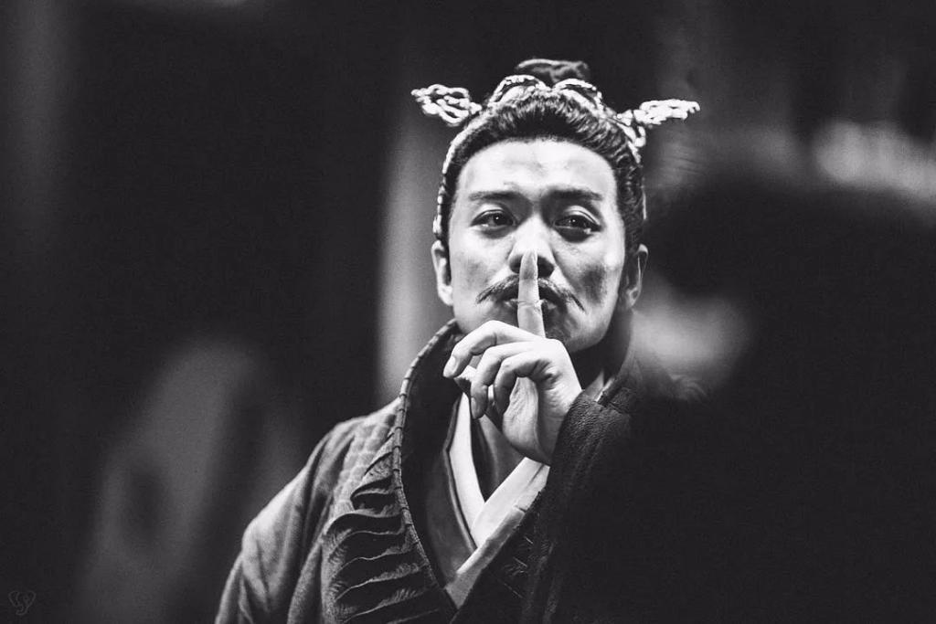周一围：洗白了，钱挣了，人没跪