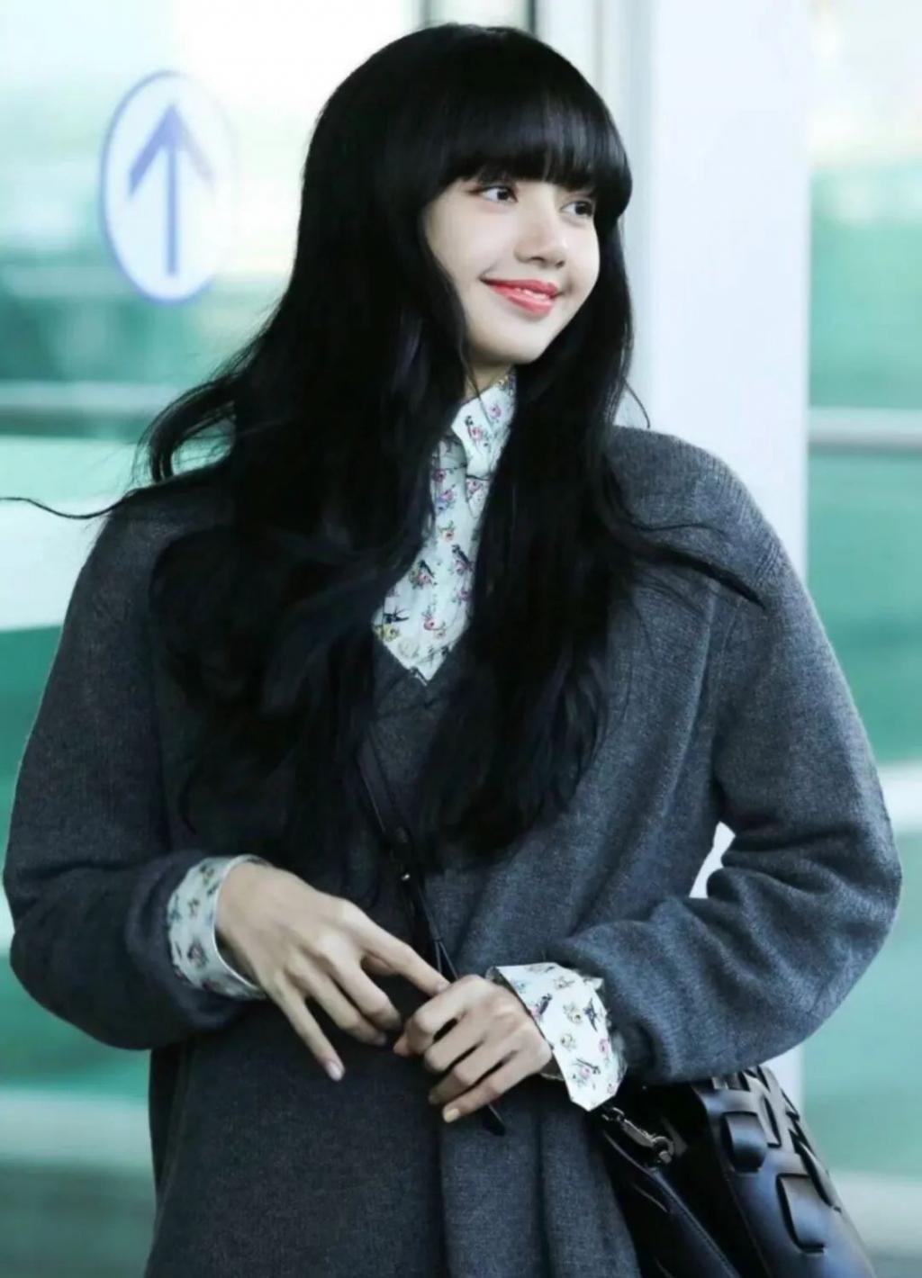 好久不见Lisa，疯马秀后状态好差，最近美回来啦？