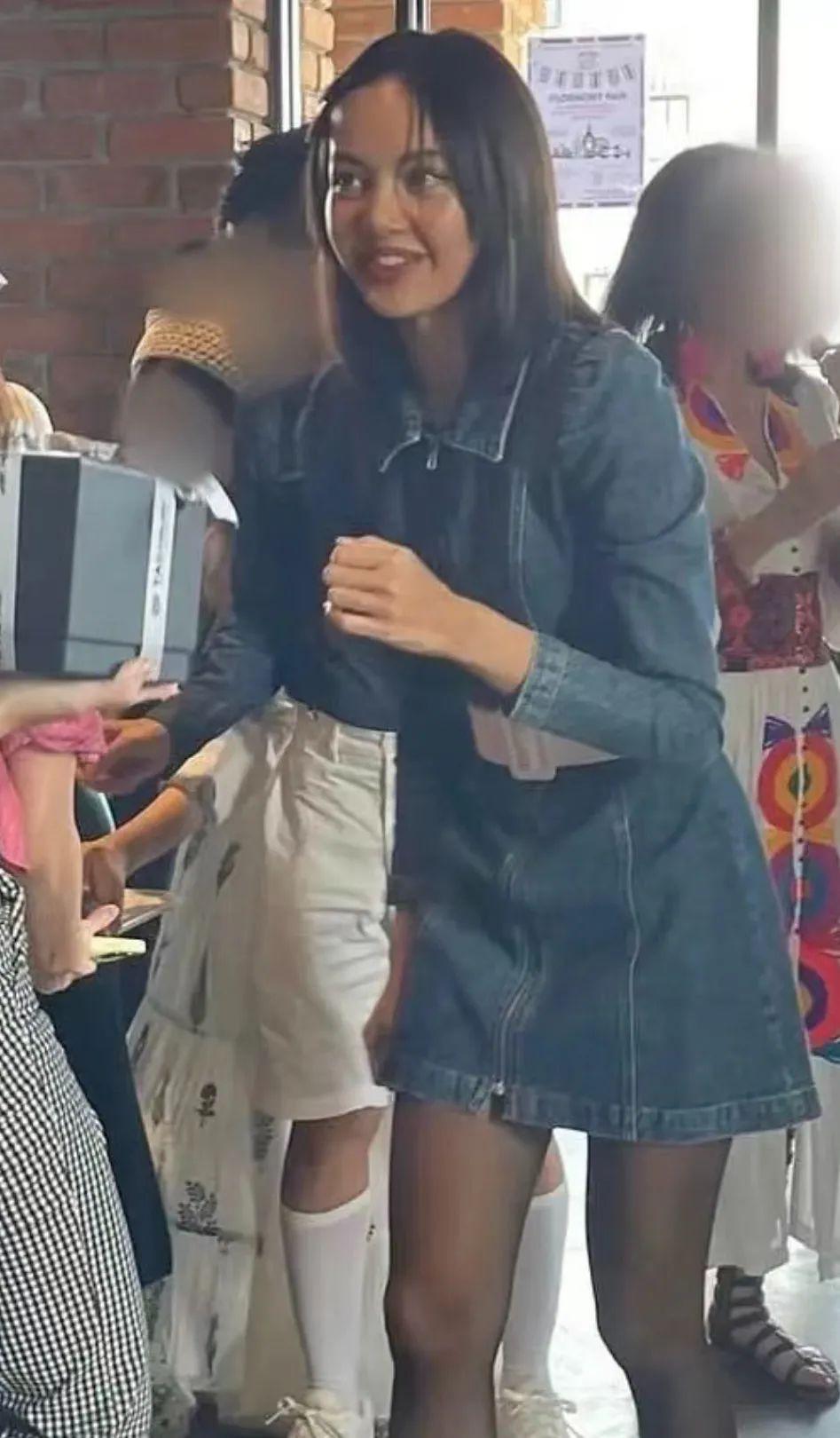 好久不见Lisa，疯马秀后状态好差，最近美回来啦？
