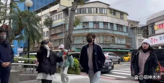 炎亚纶出庭受审心情佳，称尽最大诚意和解，台媒曝耀乐开价300万