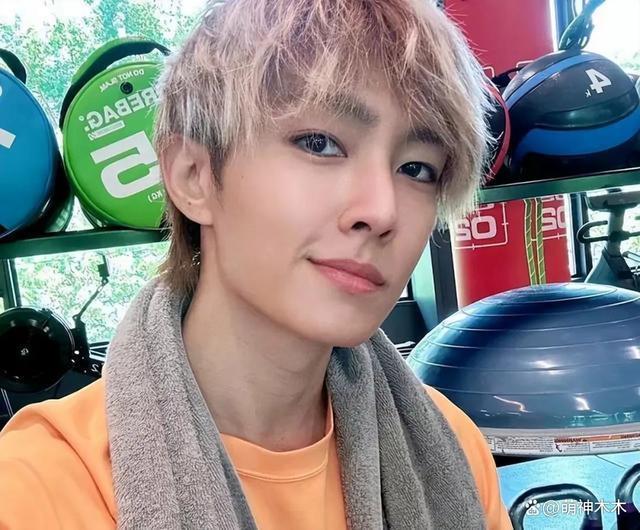 炎亚纶出庭受审心情佳，称尽最大诚意和解，台媒曝耀乐开价300万