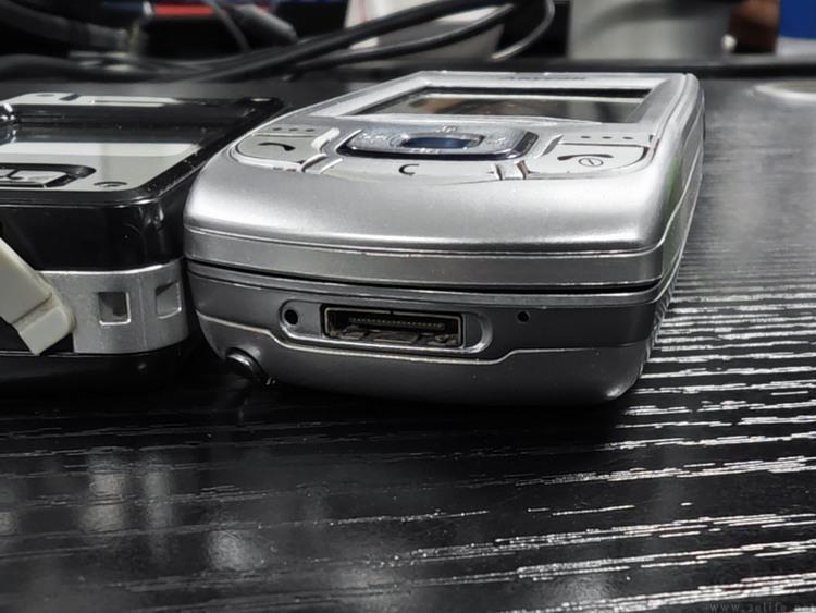 老手机上“百花齐放”的接口，其实并不值得骄傲