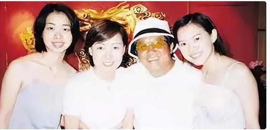 先不说曾志伟的“风流韵事”，来聊聊他的几个儿女