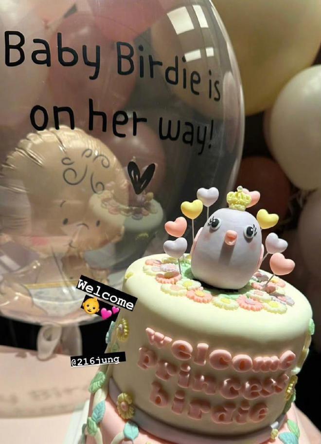 李珉廷二胎产女，李秉宪放下工作全程陪伴