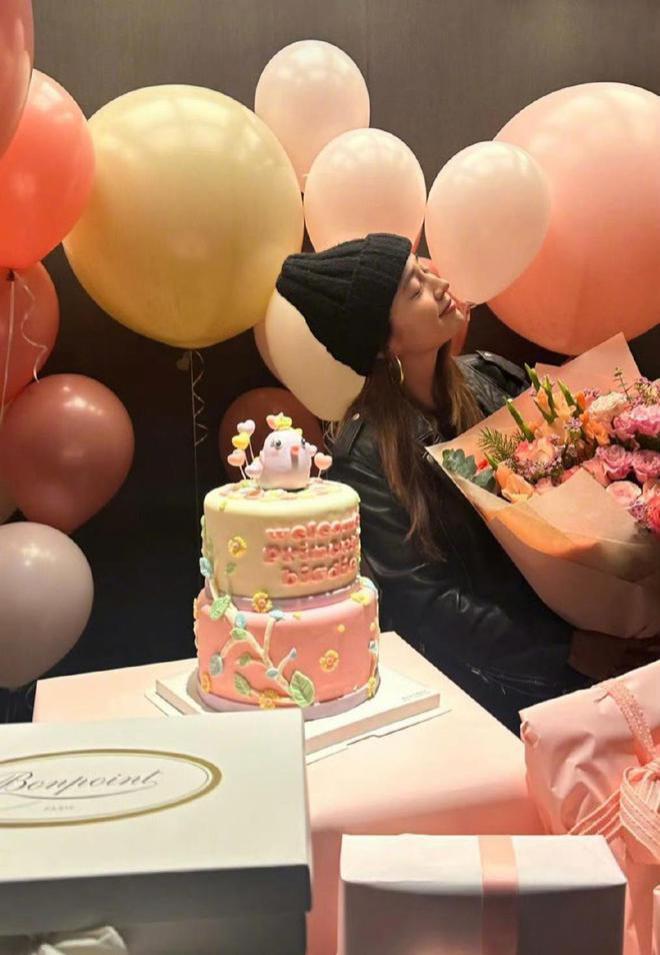 李珉廷二胎产女，李秉宪放下工作全程陪伴