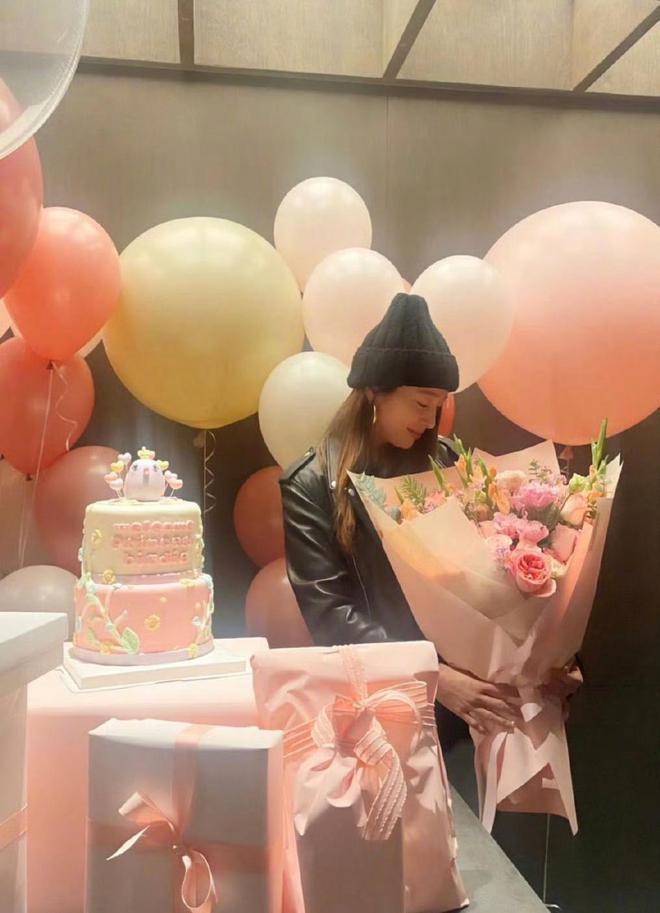 李珉廷二胎产女，李秉宪放下工作全程陪伴