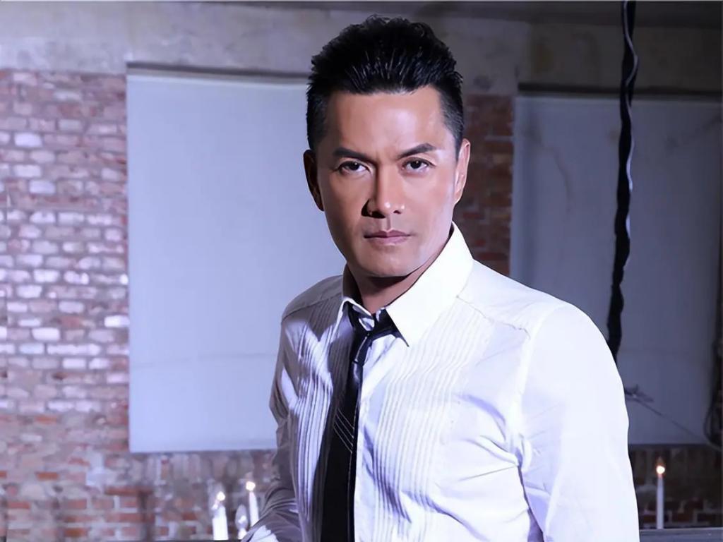 一婚周海媚、二婚邝美云,三婚亿万富婆,吕良伟到底凭啥