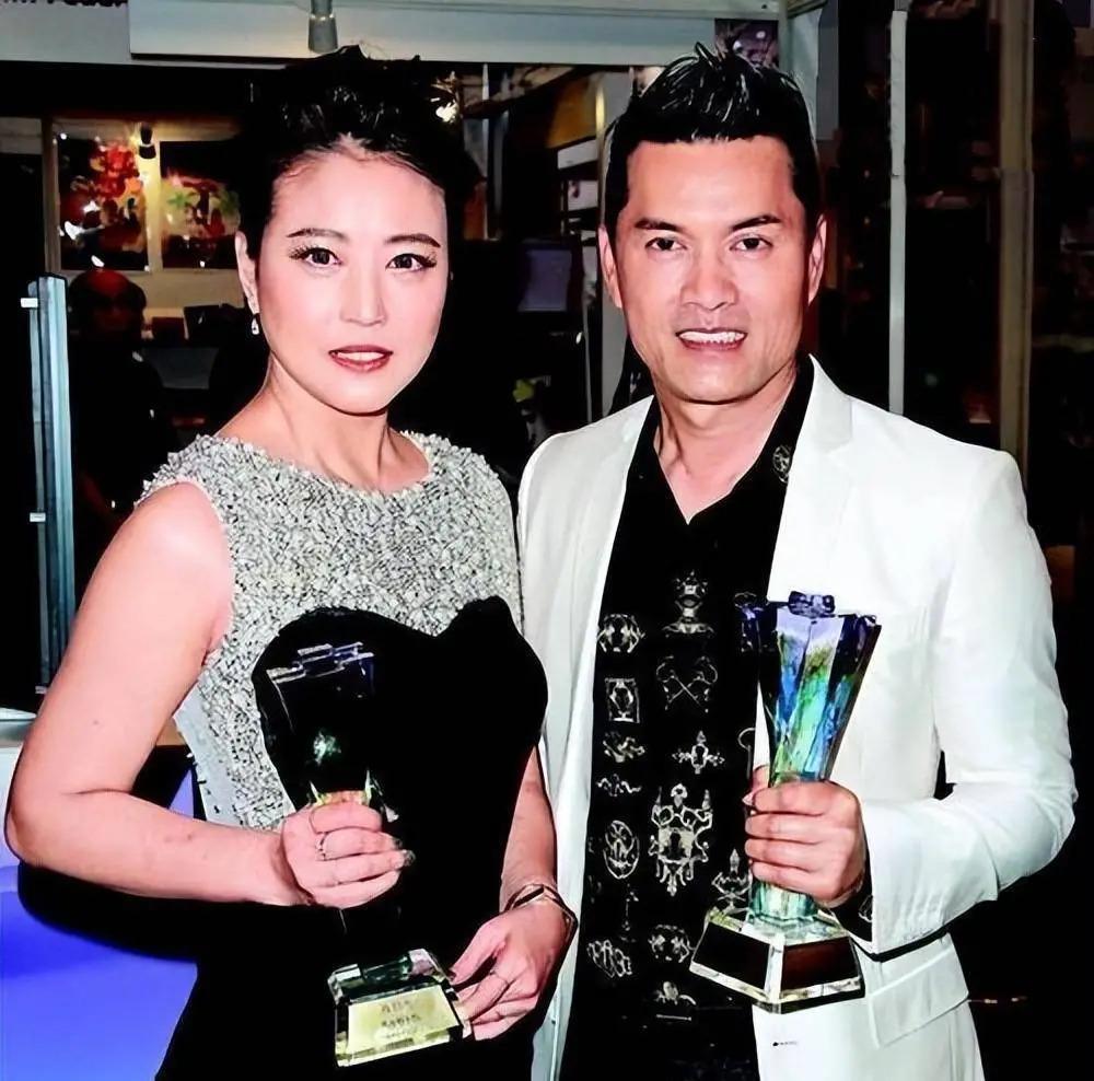 一婚周海媚、二婚邝美云,三婚亿万富婆,吕良伟到底凭啥