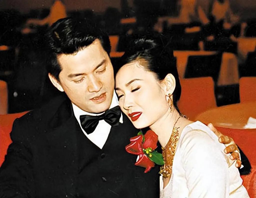 一婚周海媚、二婚邝美云,三婚亿万富婆,吕良伟到底凭啥