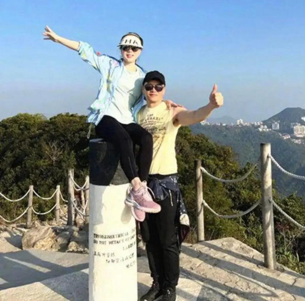 一婚周海媚、二婚邝美云,三婚亿万富婆,吕良伟到底凭啥