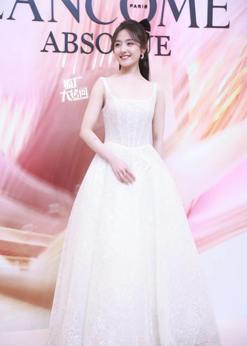 上海这一夜,倪妮张婧仪好美,赵今麦造型老气被吐槽