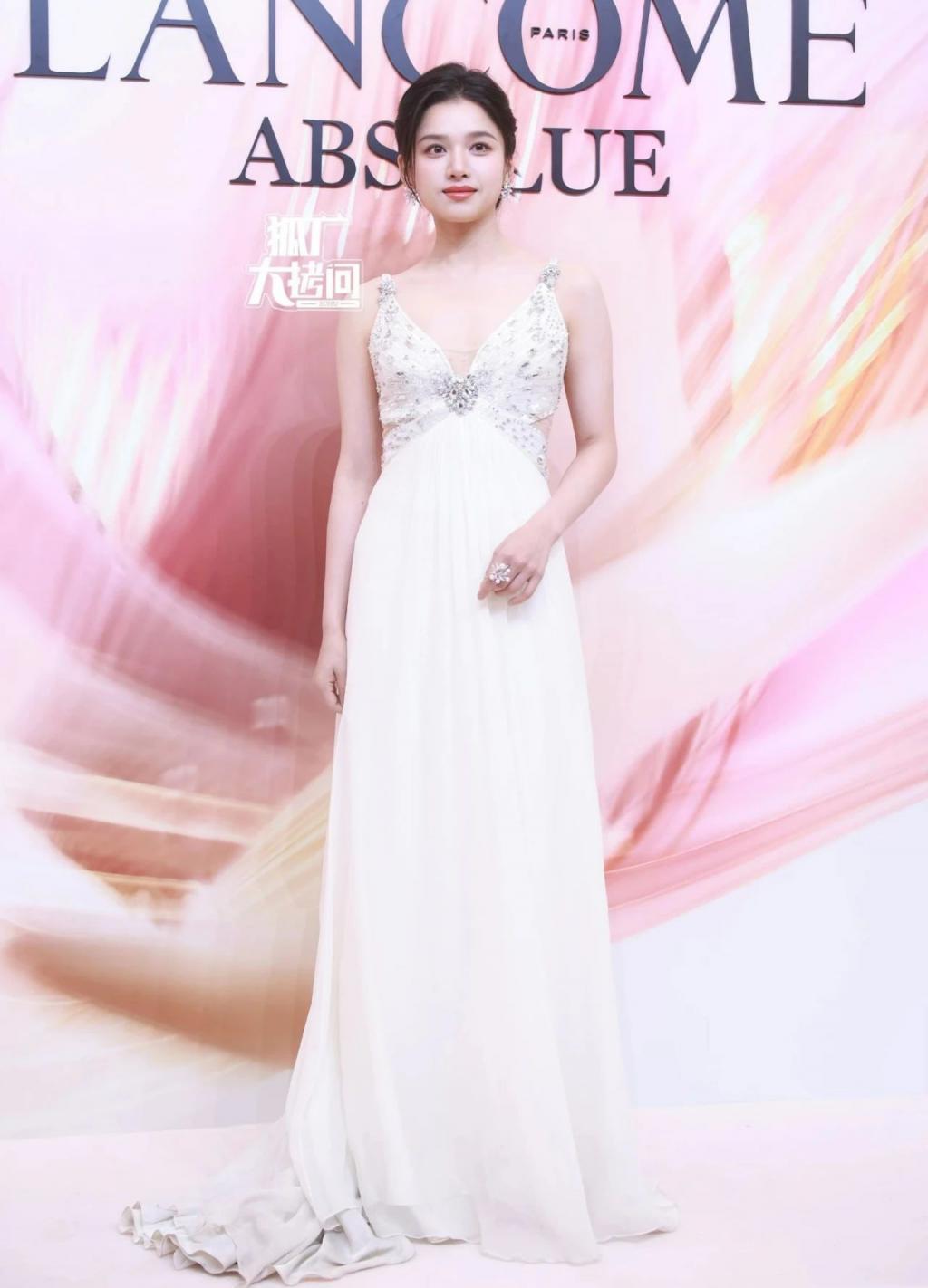 上海这一夜,倪妮张婧仪好美,赵今麦造型老气被吐槽