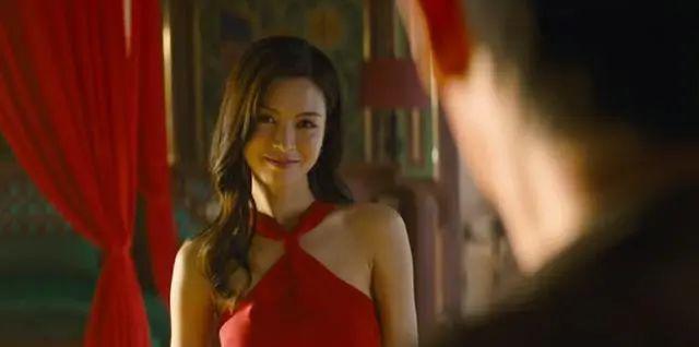 澳门这一晚:王宝强携女主出席,文咏珊美翻了,张萌太敢穿