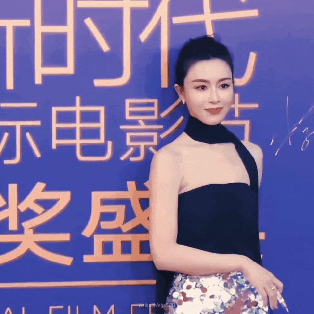 澳门这一晚:王宝强携女主出席,文咏珊美翻了,张萌太敢穿