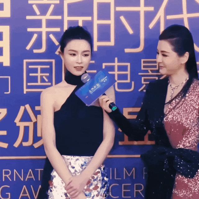 澳门这一晚:王宝强携女主出席,文咏珊美翻了,张萌太敢穿