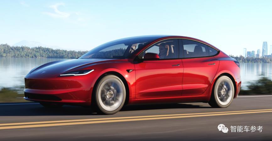马斯克剧透特斯拉无人泊车，网友：落后中国汽车了