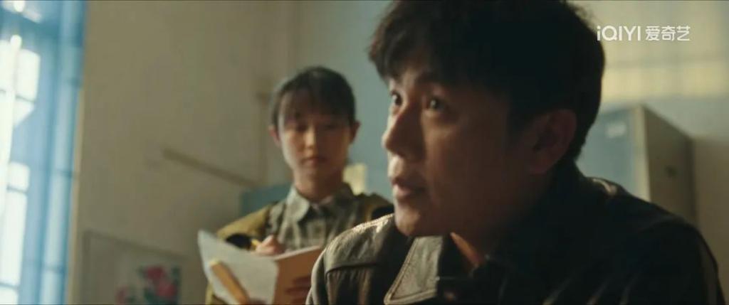 《三大队》剧版主演秦昊对比电影版主演张译，三轮结果如下