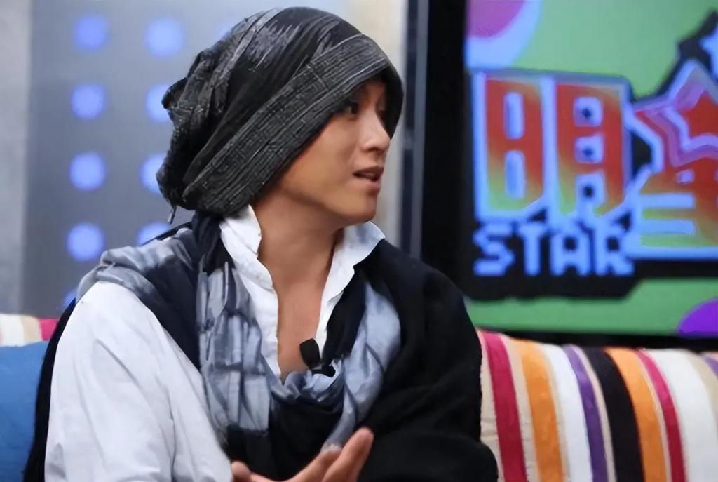 娱乐圈除了金星外，原来还有3位明星是变性人，真看不出来