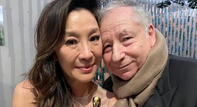 杨紫琼携77岁丈夫娘家办婚宴 现场曝光太拮据