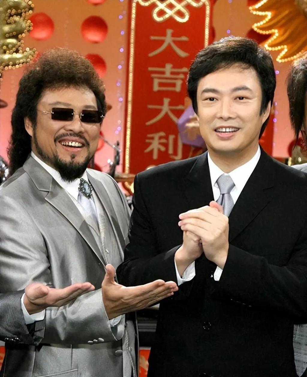 基因能有多偏心？这7位明星与兄弟姐妹，根本不像一个妈生的