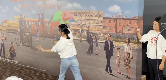 杨丽萍团队跳科目三、张译现场拒绝，这科目三非跳不可吗？