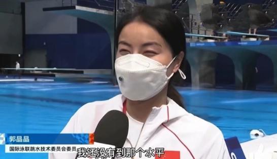 曝郭晶晶夫妇捐甘肃7000万，4年捐3亿，不炫富不混贵妇圈，是豪门清流